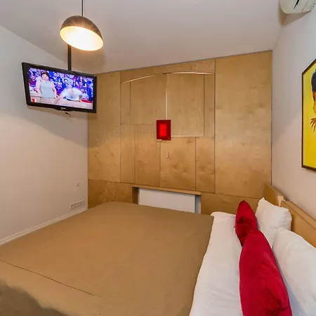 Next2 Hotel
