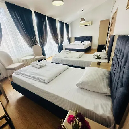 Next2 Hotel
