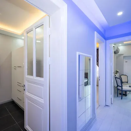 Taksim Istiklal Street Next2