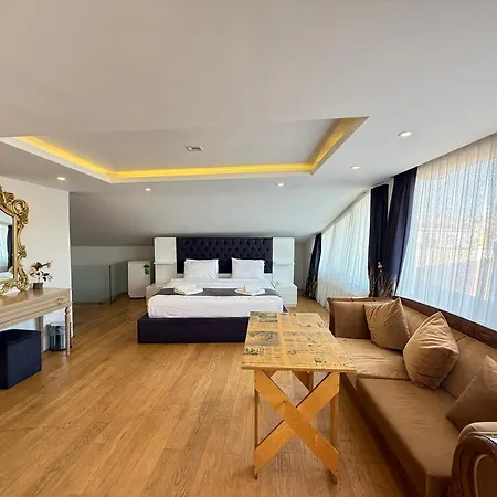 Taksim Istiklal Street Next2 3*