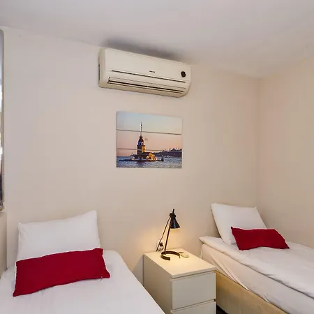 Taksim Istiklal Street Next2 3*