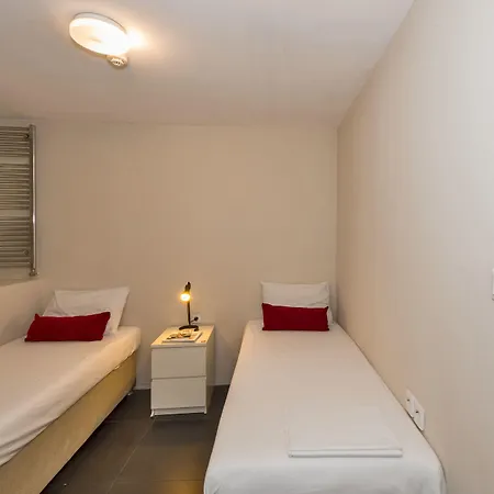 Taksim Istiklal Street Next2 3*