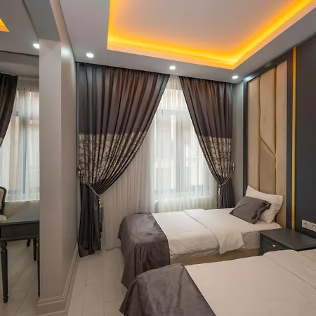 Taksim Istiklal Street Next2