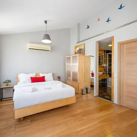 Taksim Istiklal Street Next2 3*