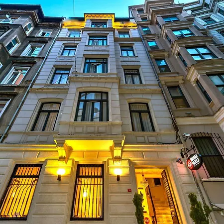 Next2 Hotel 3*