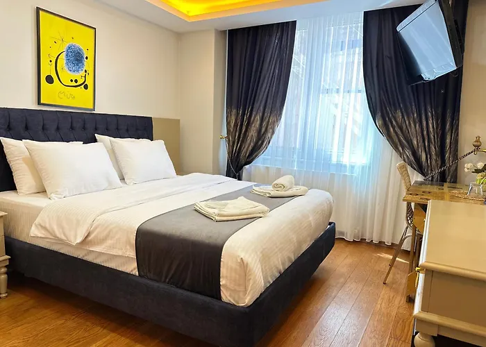 Hotel Taksim Istiklal Street Next2 3*