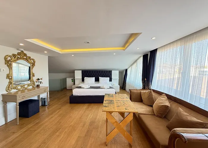 Taksim Istiklal Street Next2 3*