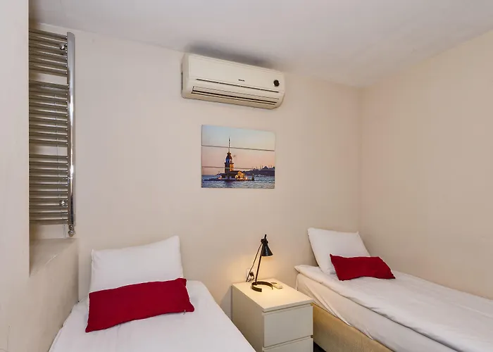 Taksim Istiklal Street Next2 3*