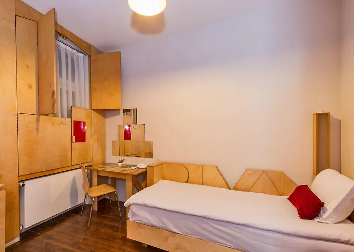 Taksim Istiklal Street Next2