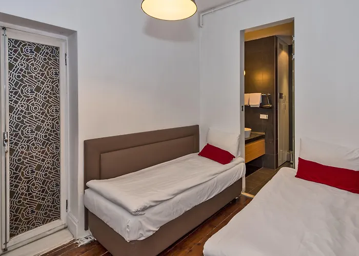 Hotel Taksim Istiklal Street Next2