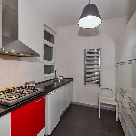 Taksim Istiklal Street Next2