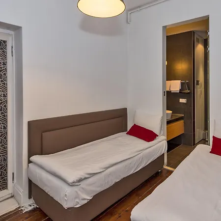 Hotel Taksim Istiklal Street Next2